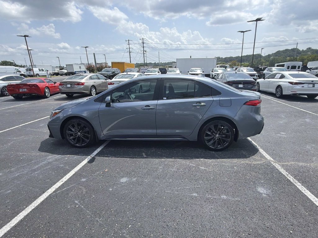 Used 2026 Toyota Corolla SE FWD image 6