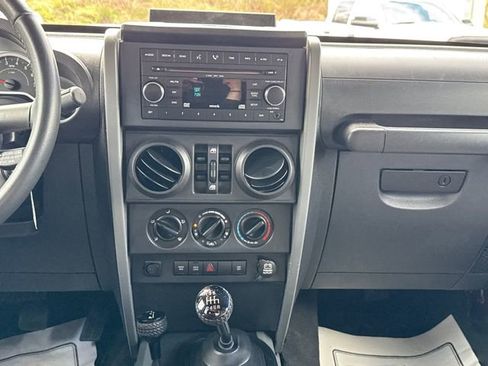 Used 2008 Jeep Wrangler Unlimited Rubicon w/ Dual Top Group image 15