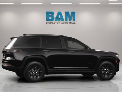 New 2025 Jeep Grand Cherokee Altitude image 14