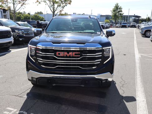 Used 2025 GMC Sierra 1500 SLT AWD/4WD image 3