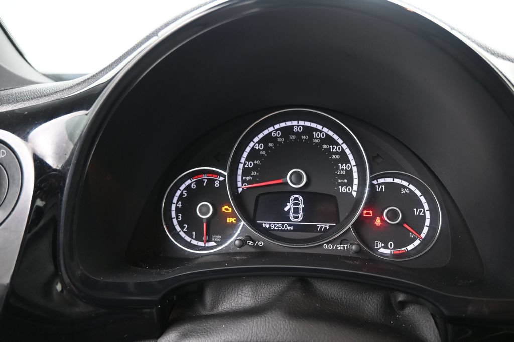 Used 2016 Volkswagen Beetle 1.8T S FWD image 10