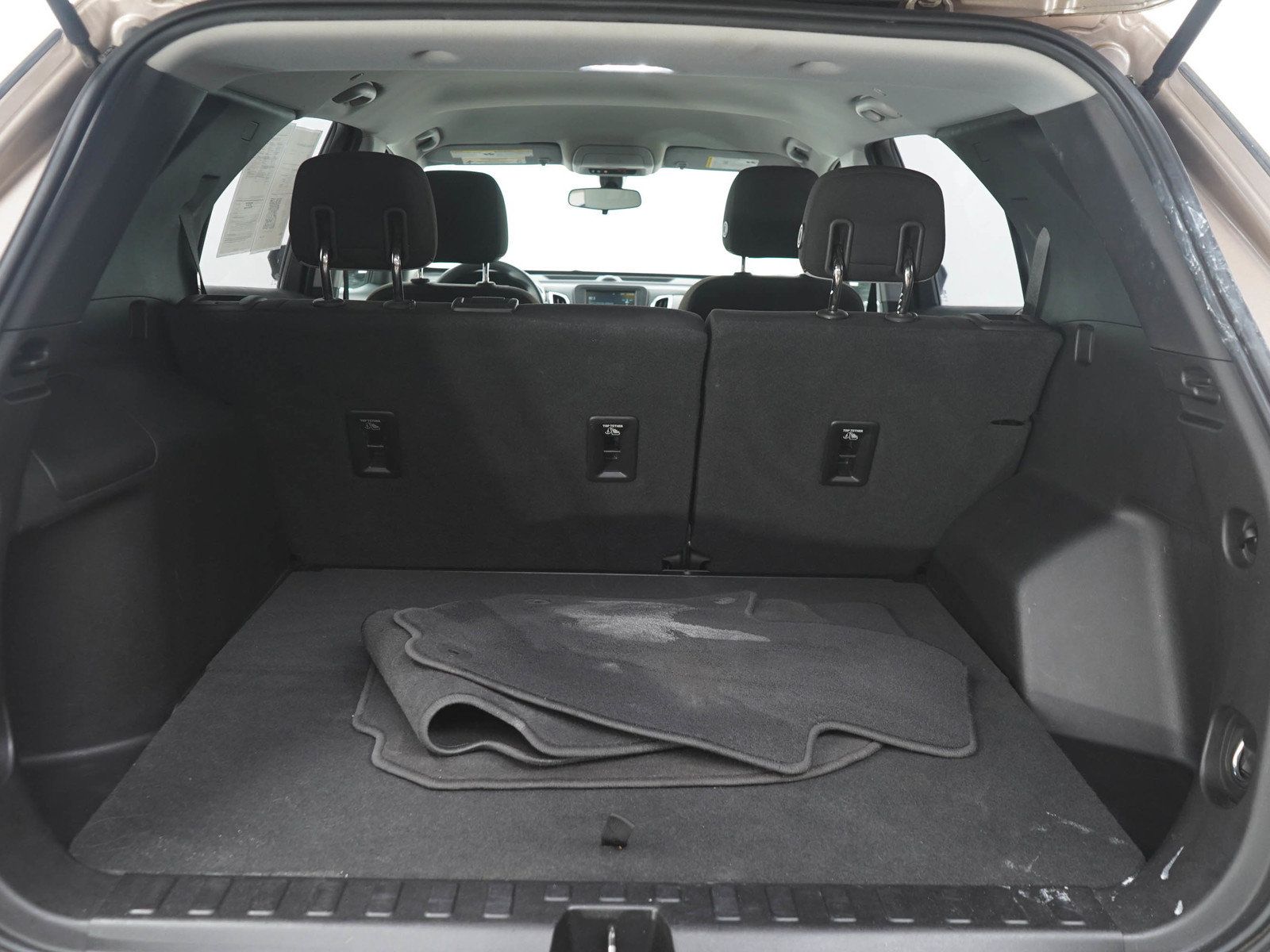 Used 2018 Chevrolet Equinox LS FWD image 14