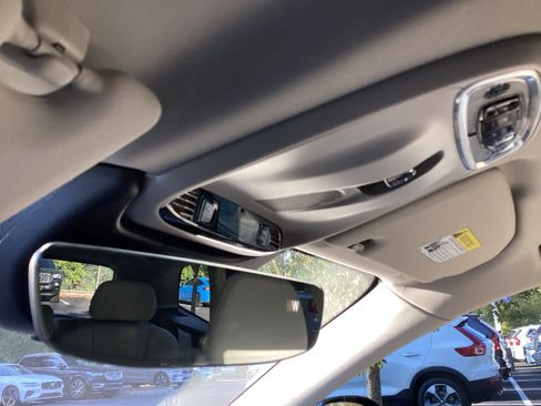 Certified 2021 Volvo XC60 T8 Inscription Expression w/ Climate Package image 40