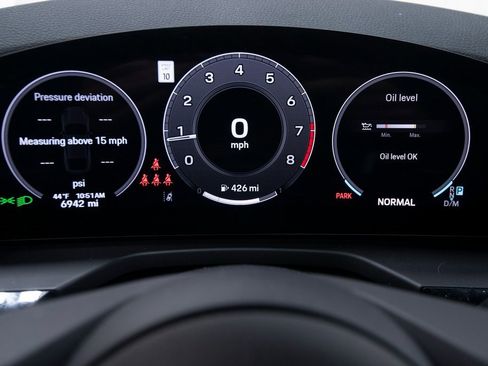 Certified 2025 Porsche Panamera 4 image 21