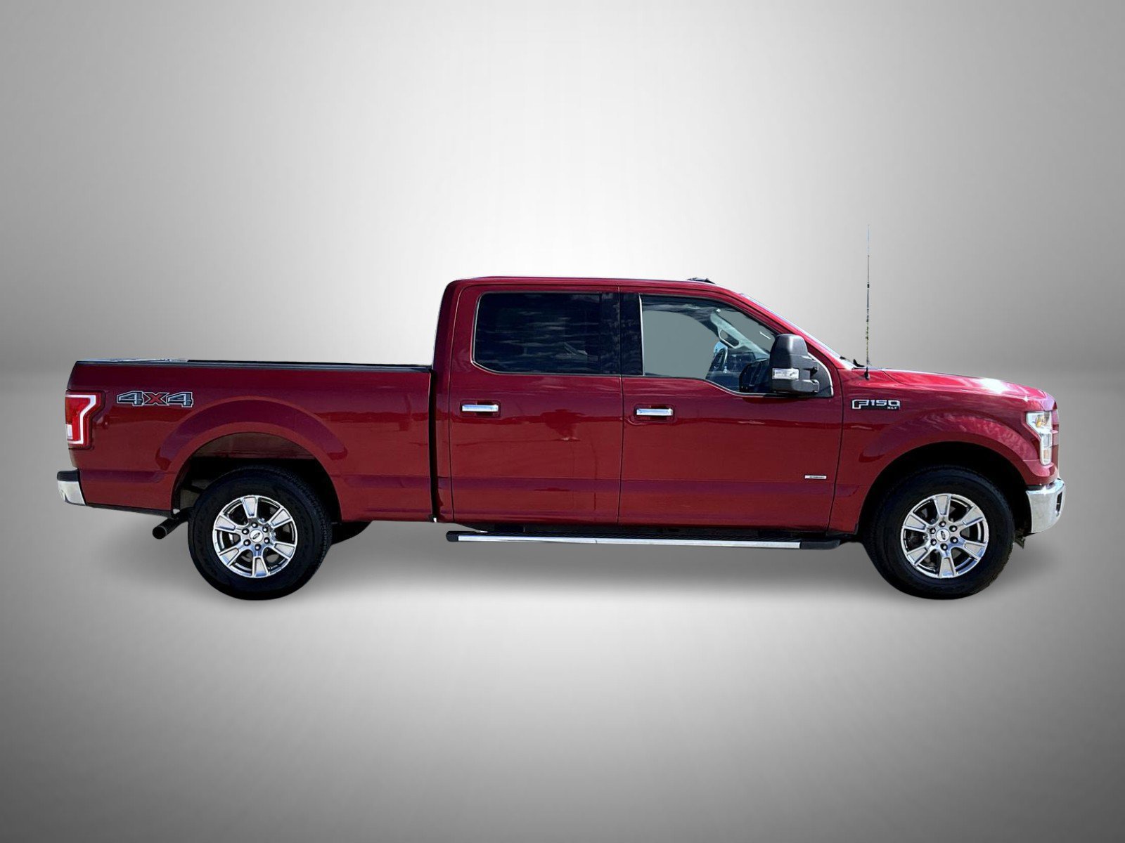 Used 2016 Ford F150 XLT w/ Equipment Group 302A Luxury AWD/4WD image 4
