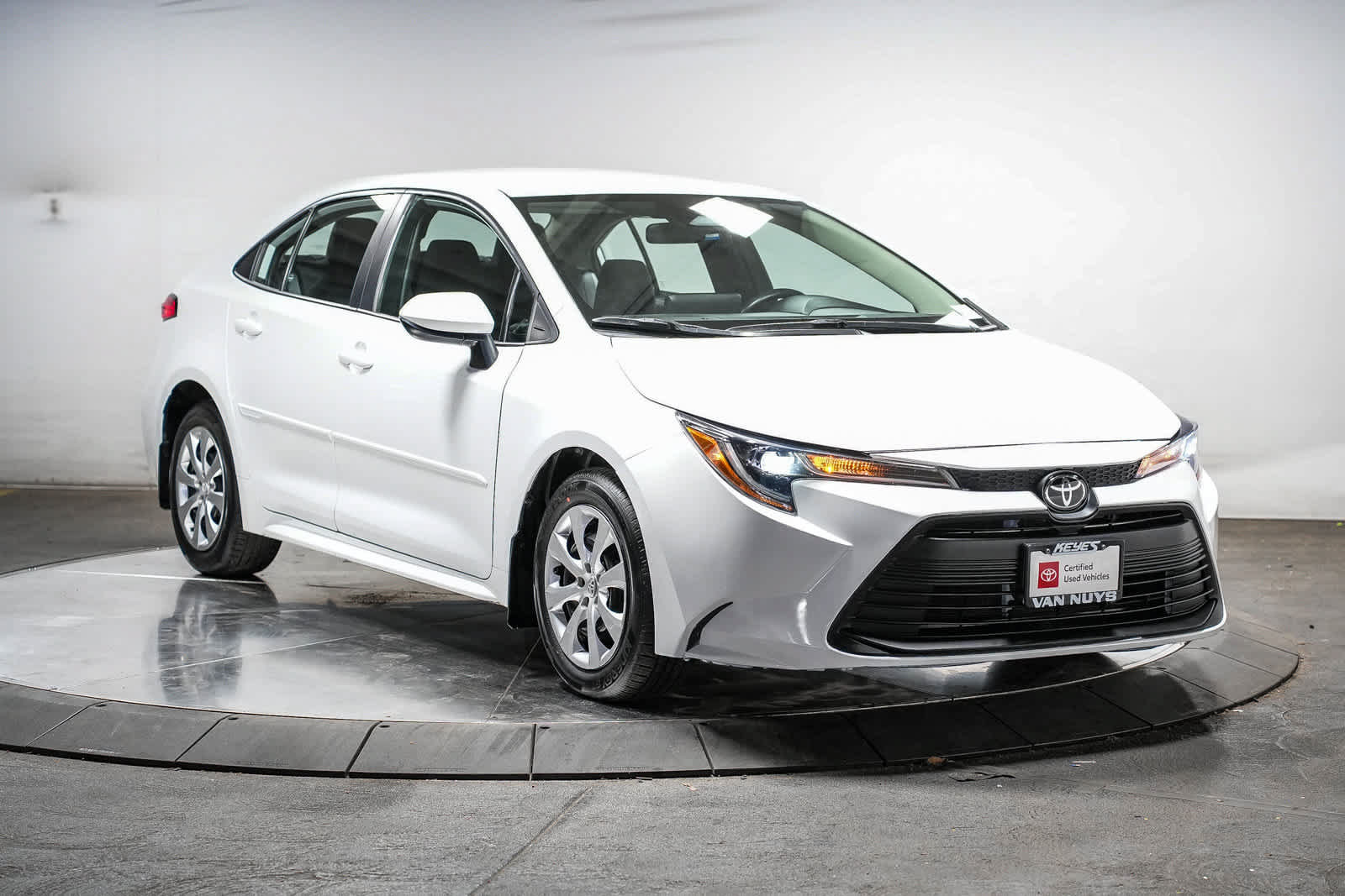 Certified 2024 Toyota Corolla LE FWD image 9