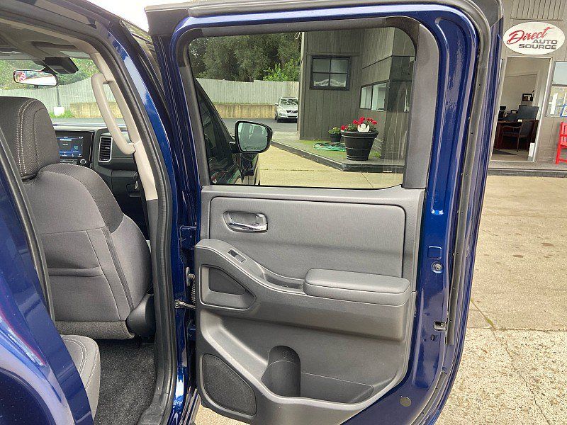 Used 2022 Nissan Frontier SV AWD/4WD image 22