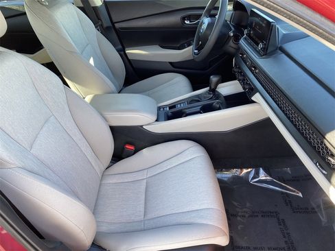 Used 2023 Honda Accord LX image 9