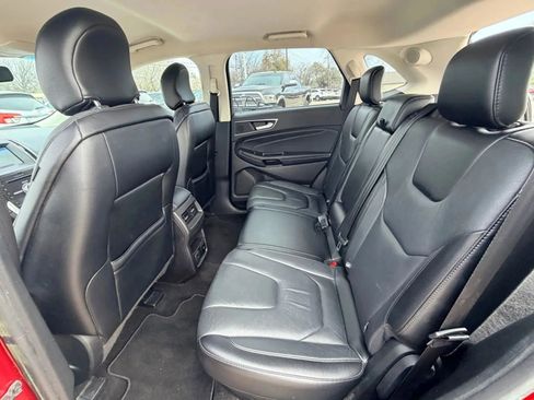 Used 2018 Ford Edge Titanium w/ Technology Package image 19