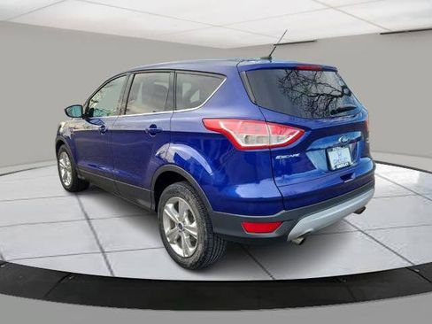 Used 2015 Ford Escape SE image 3