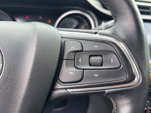 Used 2021 Buick Encore GX Essence w/ Experience Buick Package image 16