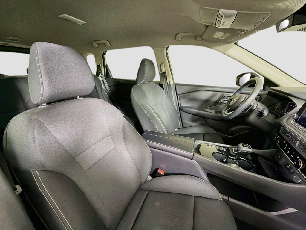 Used 2024 Nissan Rogue S FWD image 29