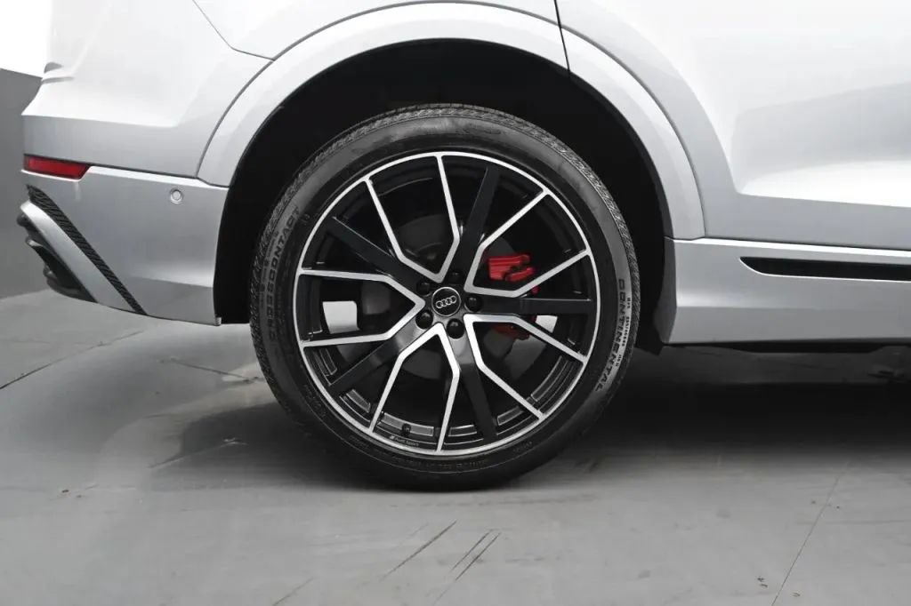 Used 2019 Audi Q8 Prestige AWD/4WD image 16