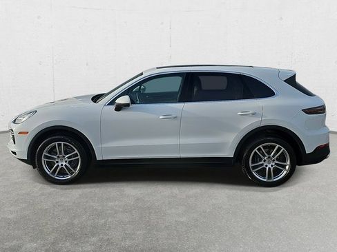 Used 2023 Porsche Cayenne image 8