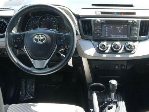 Used 2015 Toyota RAV4 LE FWD image 5