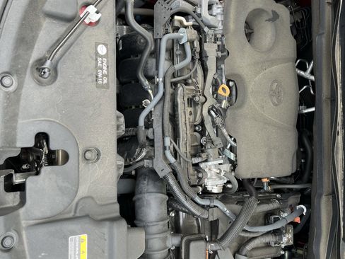 Used 2023 Toyota Sienna XLE image 36