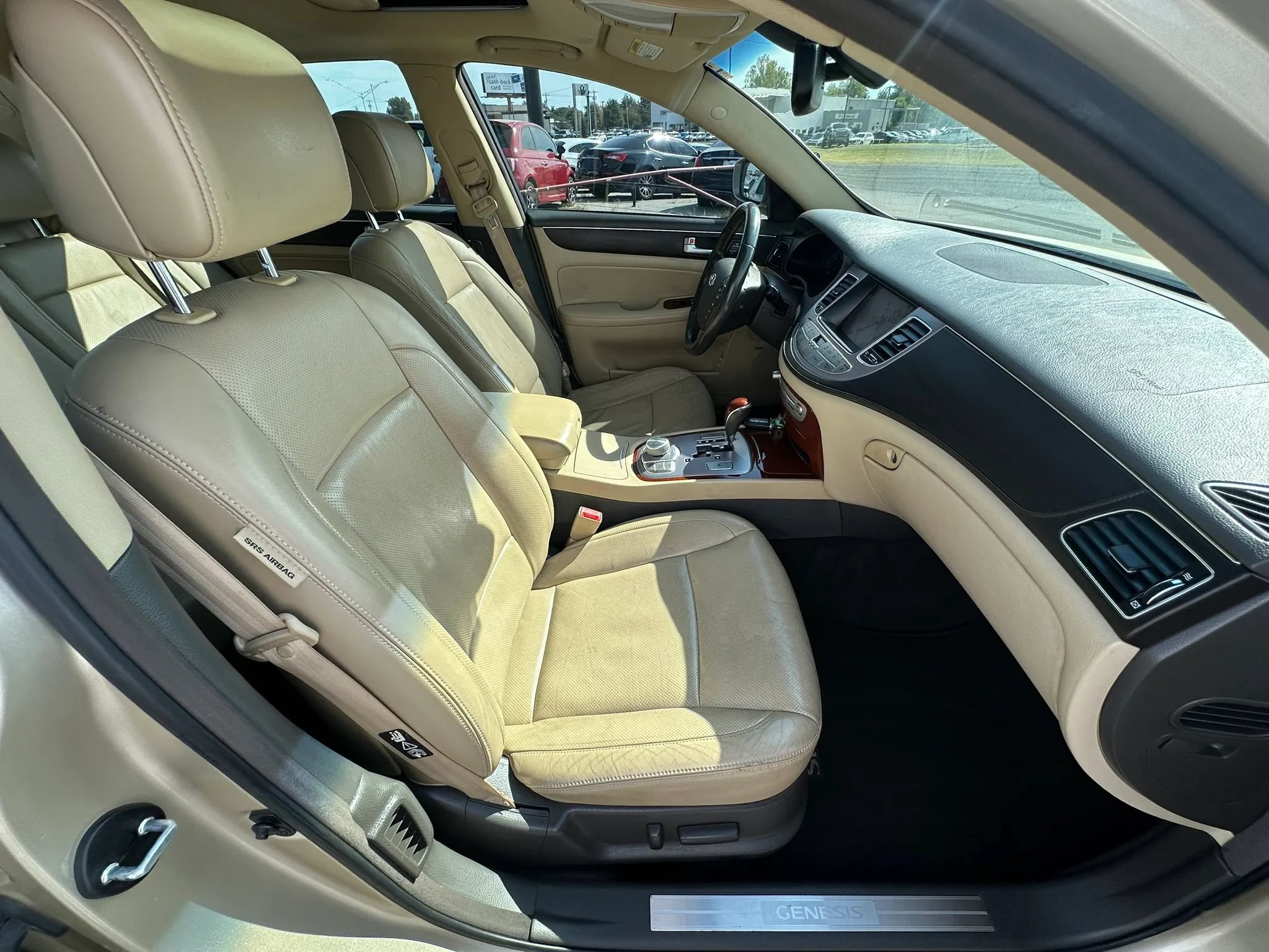 Used 2012 Hyundai Genesis 3.8 w/ Premium Pkg RWD image 13