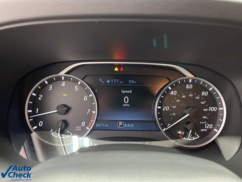 Used 2025 Nissan Frontier SV image 24