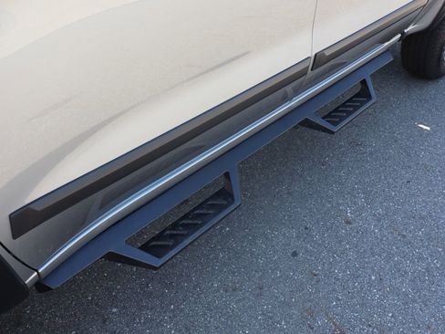 Used 2025 Chevrolet Silverado 1500 Custom Trail Boss w/ LPO, Dark Essentials Package image 30