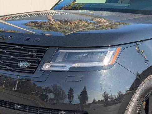 Used 2024 Land Rover Range Rover Long Wheelbase SE image 9