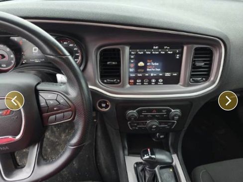 Used 2022 Dodge Charger R/T w/ Blacktop Package image 9