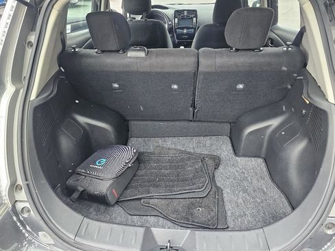 Used 2016 Nissan Leaf SV image 11