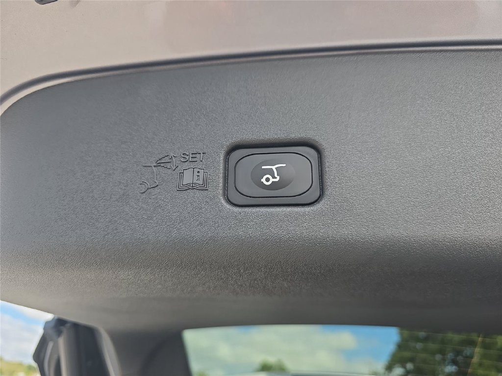 New 2026 Lincoln Nautilus Premier AWD/4WD image 25