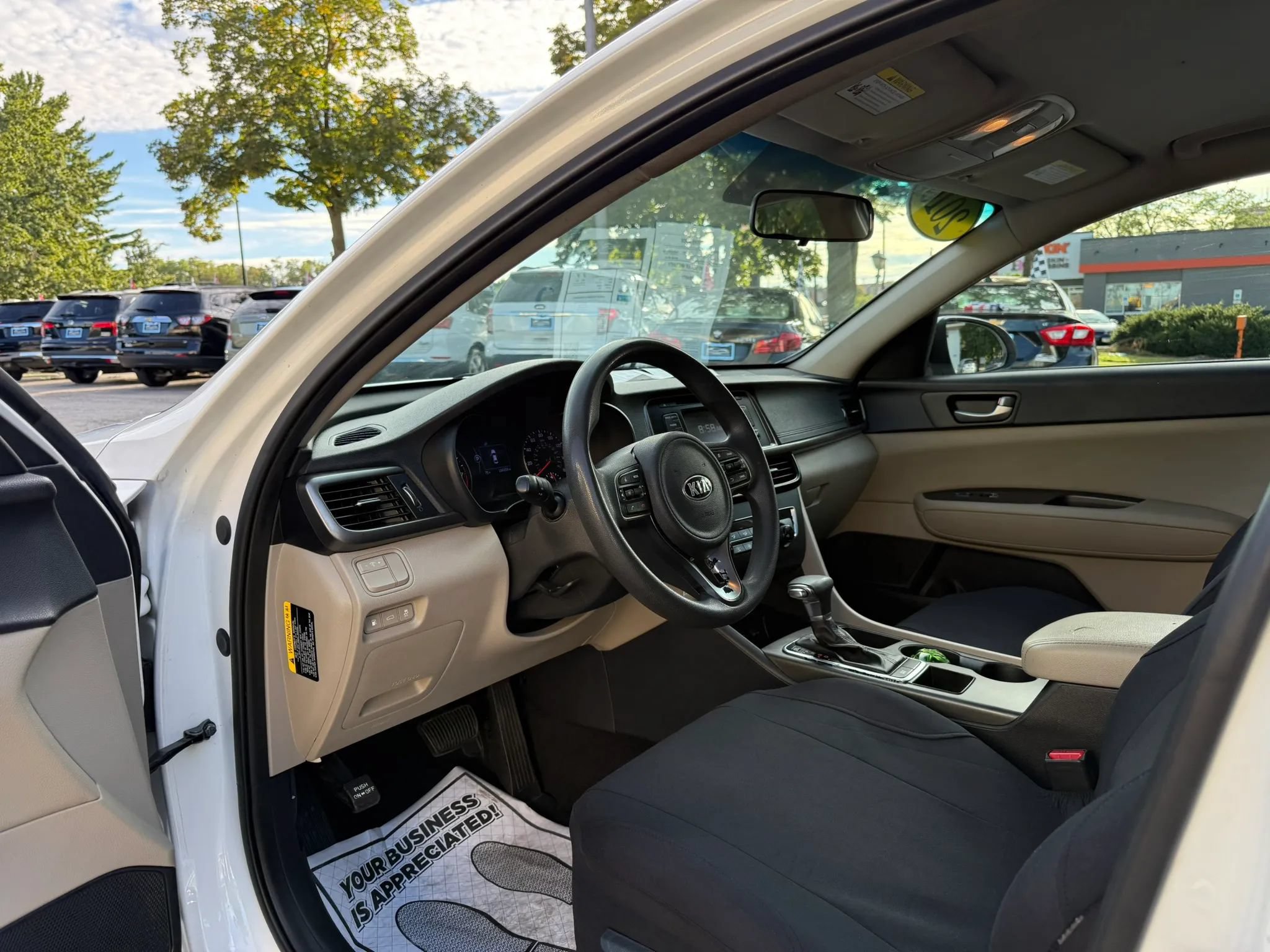 Used 2016 Kia Optima LX FWD image 10