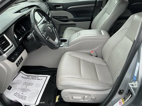 Used 2018 Toyota Highlander Limited Platinum w/ Protection Package #3 AWD/4WD image 15