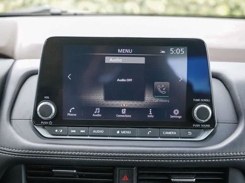 Used 2023 Nissan Rogue SV FWD image 14