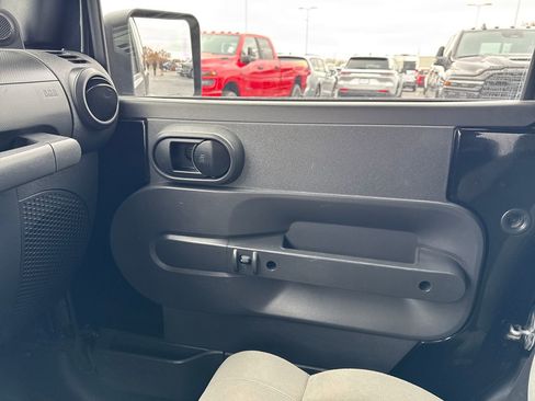 Used 2009 Jeep Wrangler X image 21
