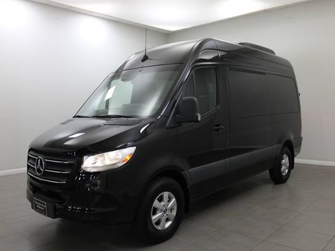 New 2024 Mercedes-Benz Sprinter 2500 image 1