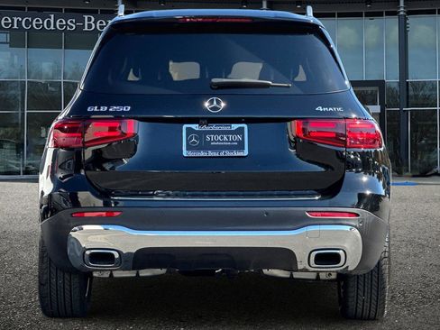 New 2026 Mercedes-Benz GLB 250 4MATIC image 5