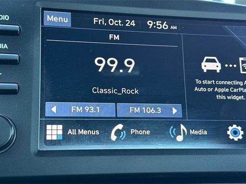 Certified 2025 Hyundai Elantra Sport image 18