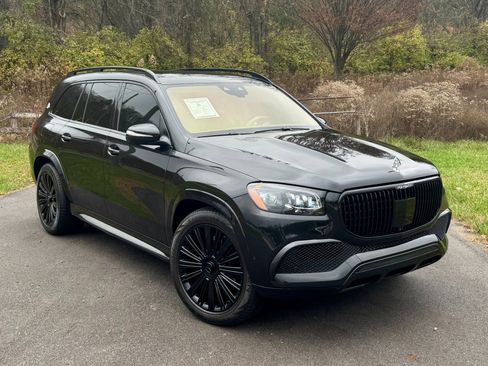 Used 2023 Mercedes-Benz Maybach GLS 600 4MATIC image 1