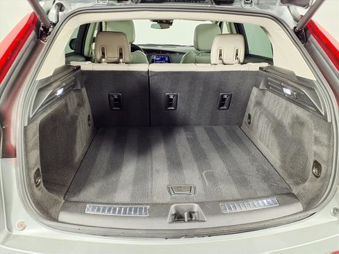 Certified 2023 Cadillac XT4 Premium Luxury w/ Cold Weather Package image 12