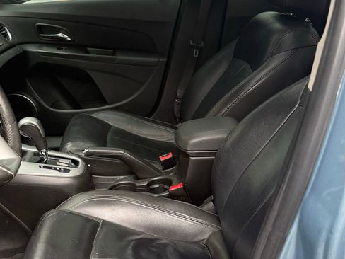 Used 2011 Chevrolet Cruze LT image 9