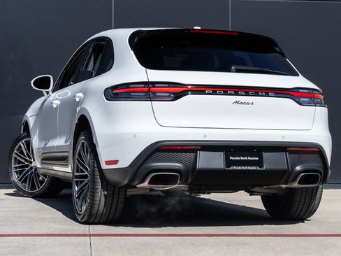 Certified 2026 Porsche Macan AWD/4WD image 3