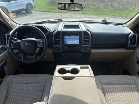 Used 2017 Ford F150 XLT w/ Equipment Group 302A Luxury AWD/4WD image 11