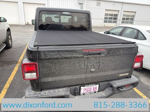 Used 2023 Jeep Gladiator Sport S image 4