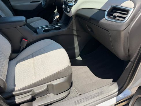 Used 2023 Chevrolet Equinox LS w/ LS Convenience Package FWD image 27