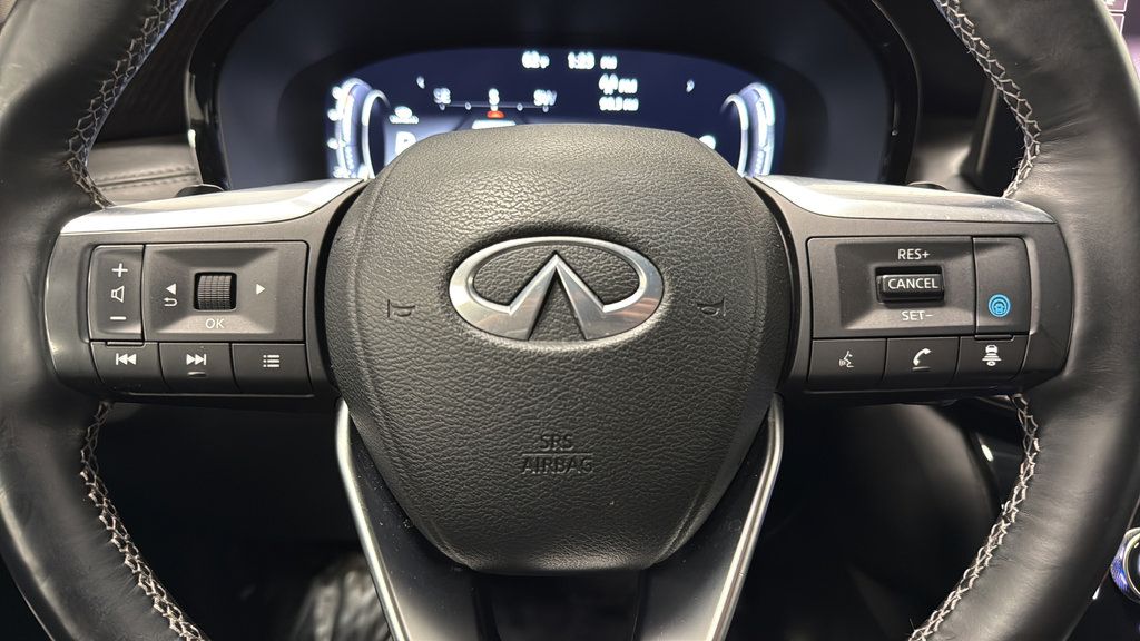 Used 2024 INFINITI QX60 Sensory w/ Vision Package AWD/4WD image 16