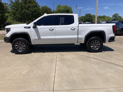Certified 2025 GMC Sierra 1500 AT4X AWD/4WD image 10