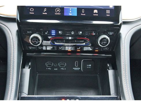 Used 2023 Jeep Grand Cherokee Summit AWD/4WD image 29