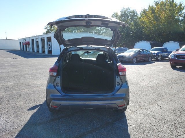 Used 2023 Nissan Kicks SV FWD image 7