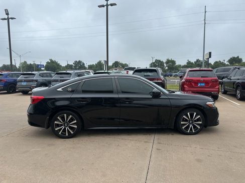Used 2022 Honda Civic EX image 4