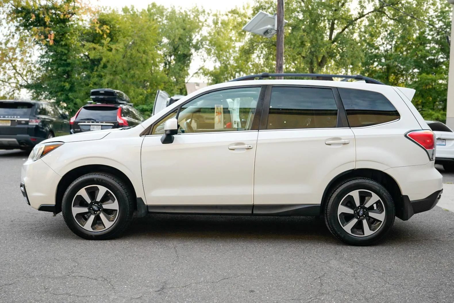 Used 2018 Subaru Forester 2.5i Limited AWD/4WD image 8