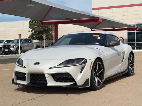 Used 2021 Toyota Supra Premium w/ Driver Assist Package image 4
