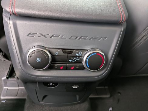 New 2026 Ford Explorer ST-Line w/ ST-Line Street Pack image 17