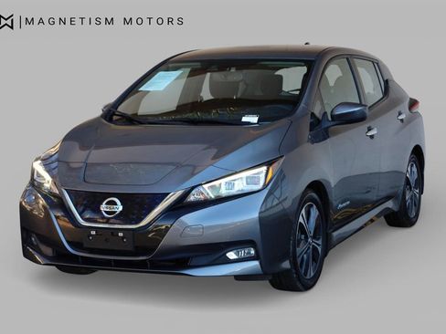 Used 2018 Nissan Leaf SV w/ SV Technology Package image 6